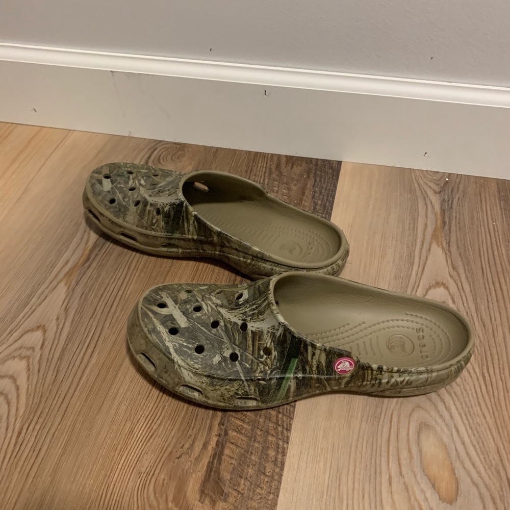 Camo crocs